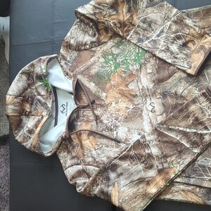 Realtree camo fleece pullover